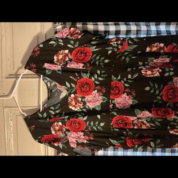 Torrid Black Floral Babydoll Blouse Size 3 - Picture 2 of 8